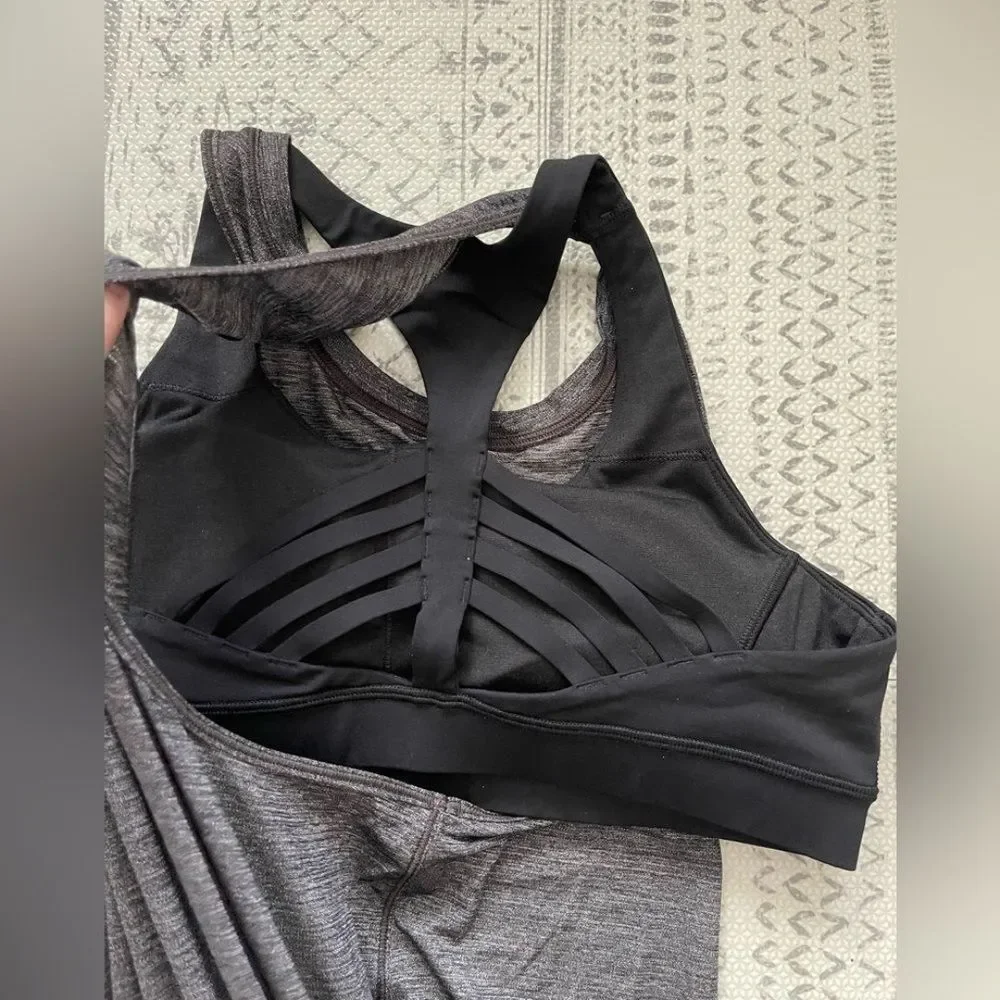Lululemon Extra Mile Shelf Bra Tank Top 10‎